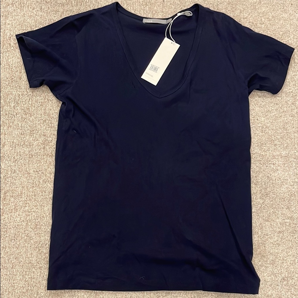Vince v-neck short sleeve womens t-shirt in navy.  Size medium. New with tags.